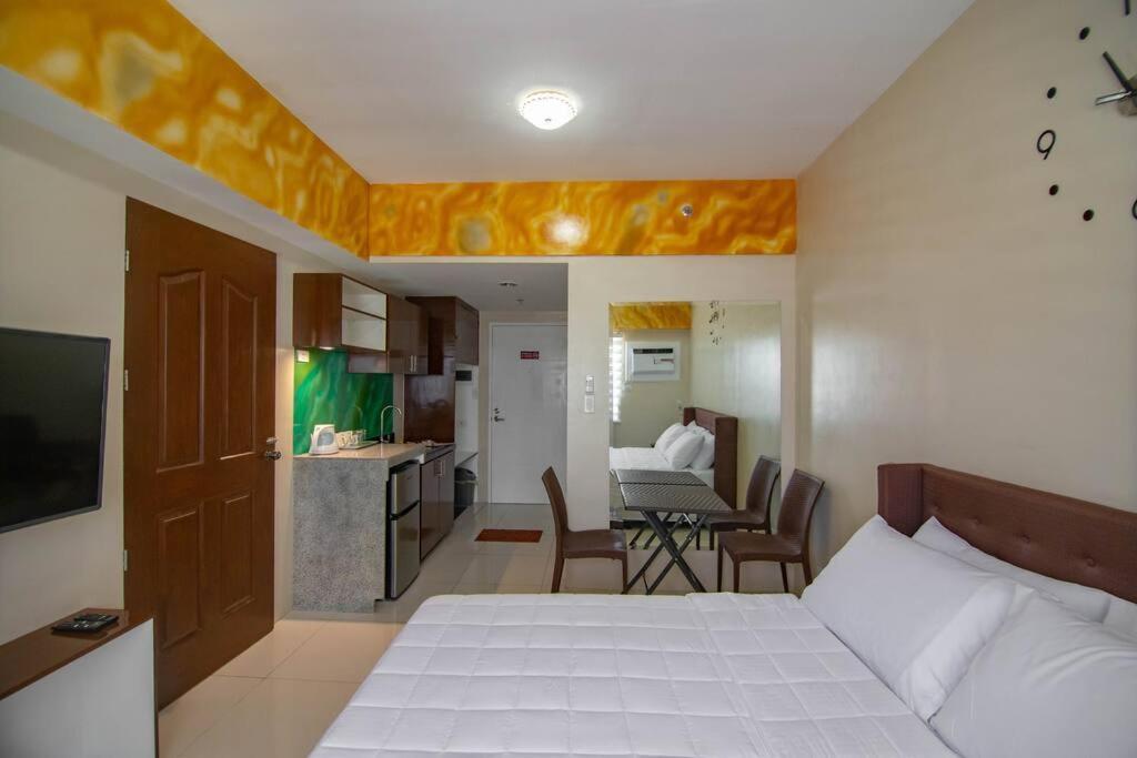 Appartamento 1822 Deluxe Twin - Migas Haven At Sunvida Tower Cebu Esterno foto